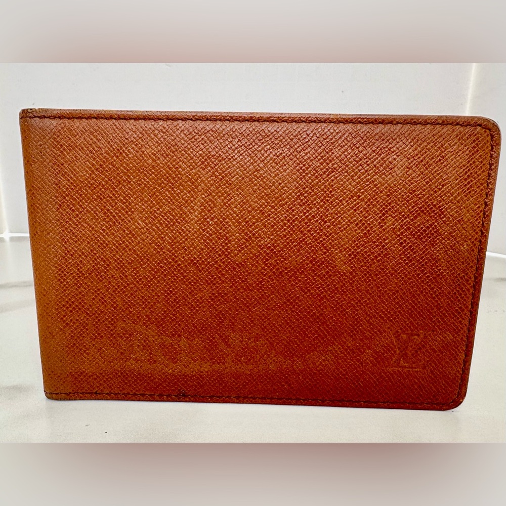 Louis Vuitton Epi leather Bi Fold ID Wallet